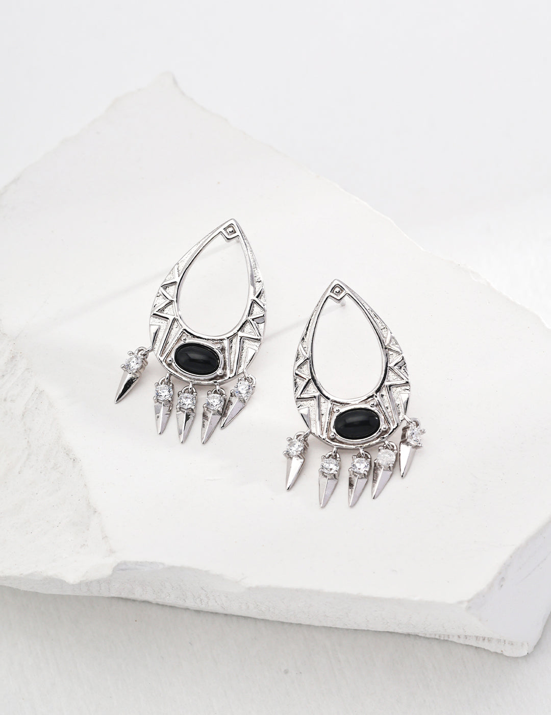 E01161  S925 Silver Black Onyx / Tiger’s Eye Vintage Earrings