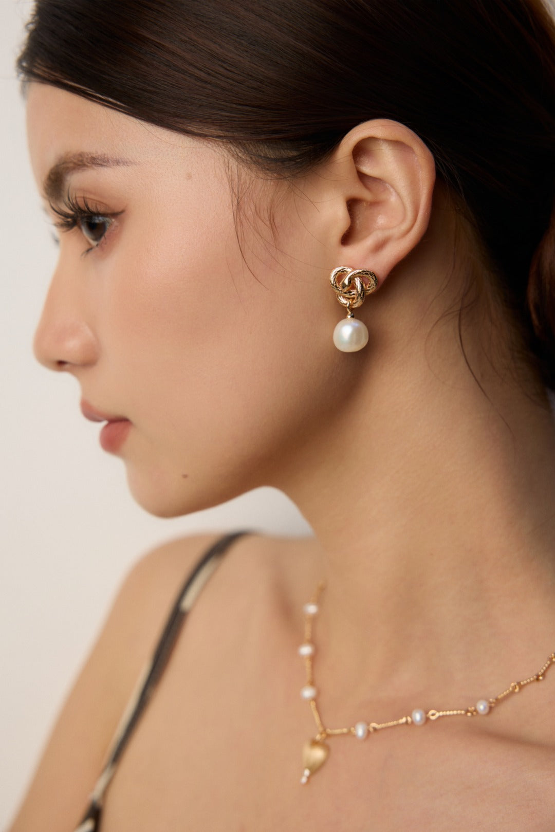 Natural Baroque Pearl Earrings.