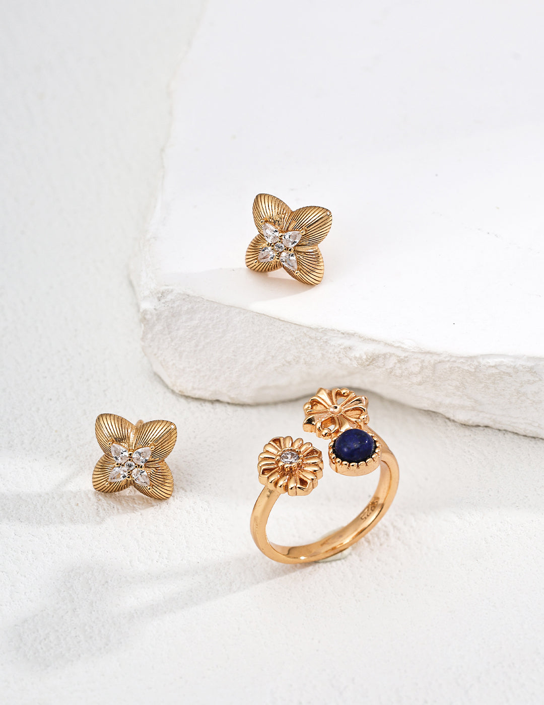 QL-E01386  S925 Silver / Synthetic Cubic Zirconia Earrings